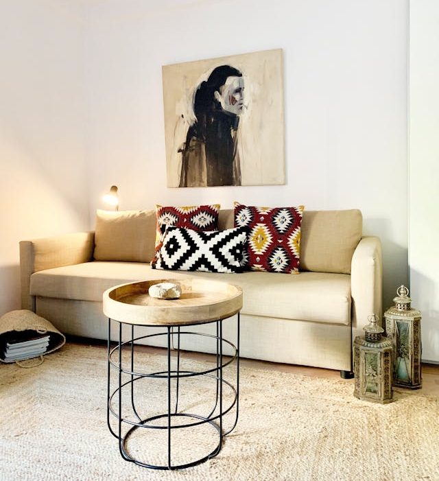 Customizable Office Desks for Startups